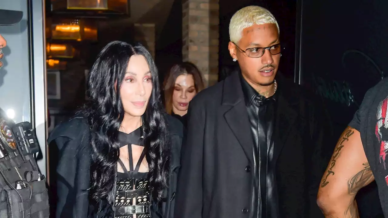 Cher : ses fans sont convaincus qu'elle est fiancée à Alexander Edwards