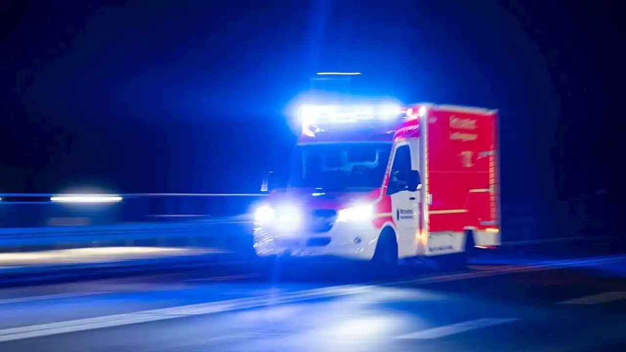 16-jähriger motorradfahrer stirbt nach unfall in horn