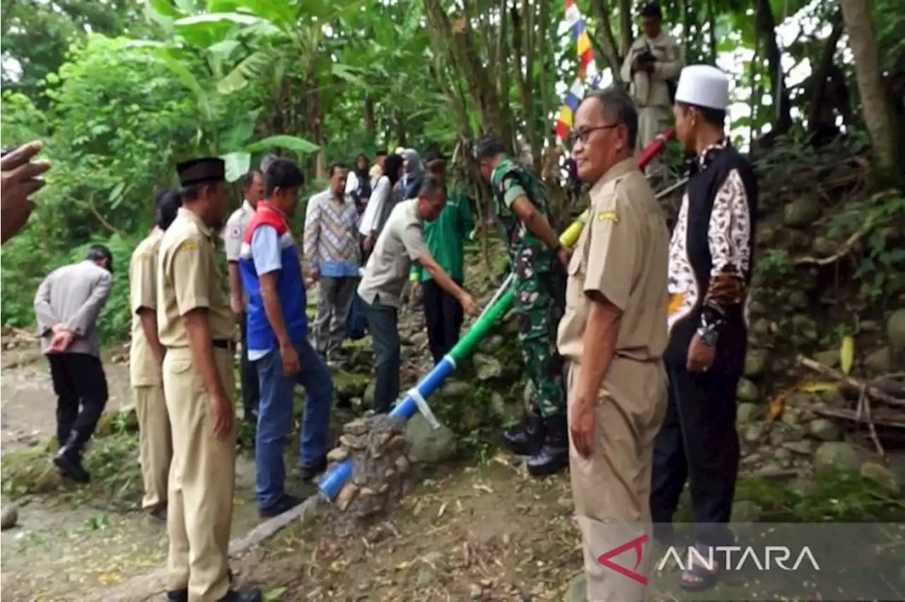 BPBD Boyolali pasang perangkat peringatan dini banjir di Sungai Serang