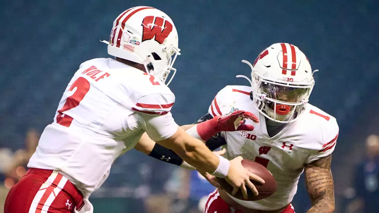 Wisconsin muscles past Oklahoma State in Guaranteed Rate Bowl