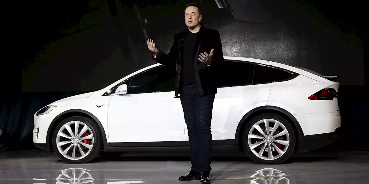 Elon Musk lost $132 billion in 2022 after Tesla's 68% crash but he's still the world's 2nd richest person | Business Insider