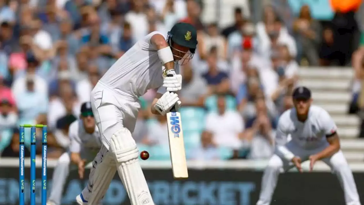 South Africa 15-1 as rain halts second test v Australia