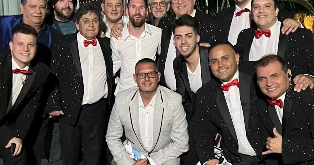 Messi: autógrafos y fotos con los invitados de la fiesta de su sobrina