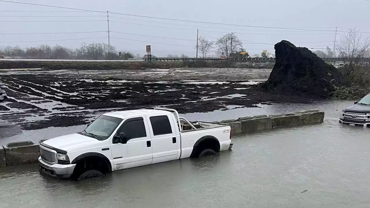 'All of our equipment started to float'; Tides, rainfall cause chaos in Snohomish County