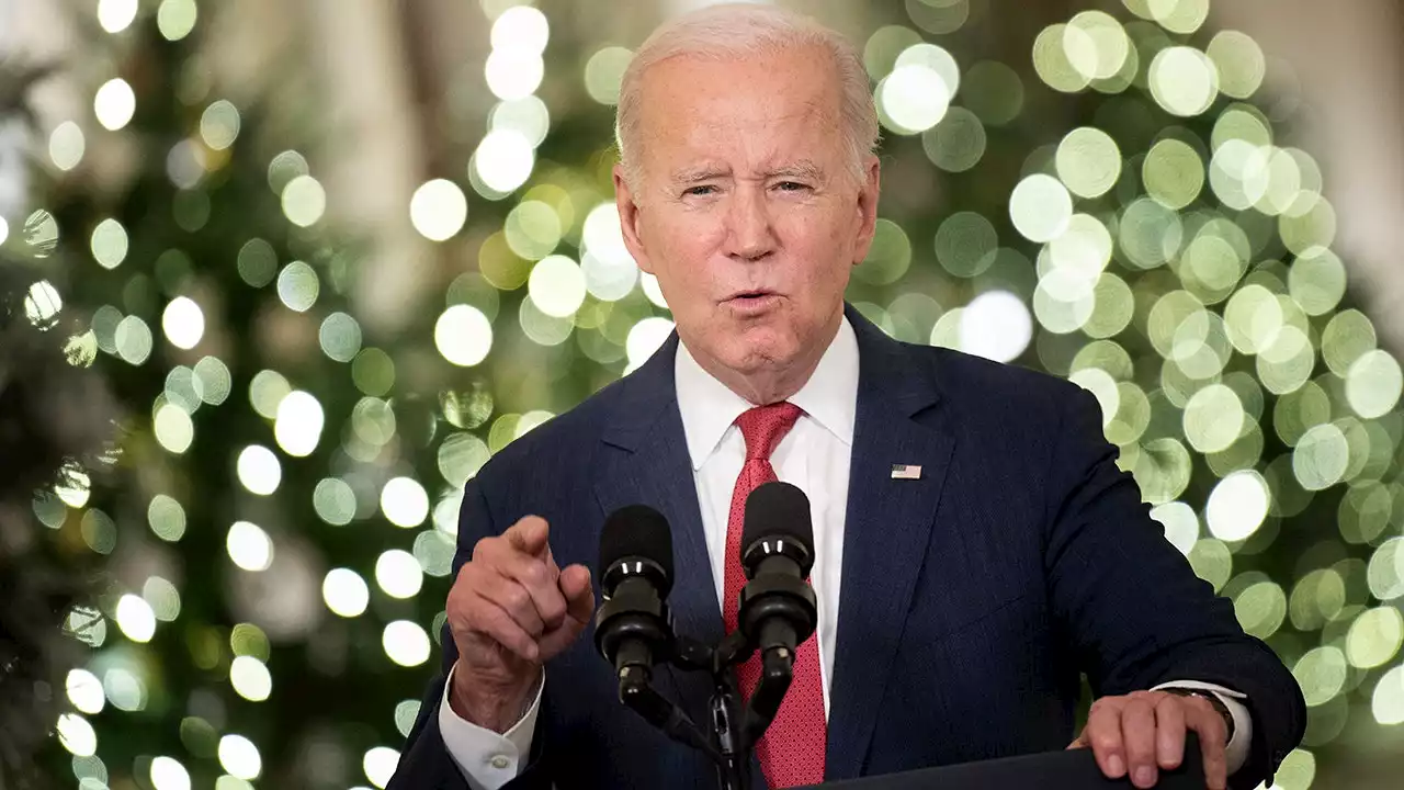 Biden vows to hold airlines accountable for widespread cancellations