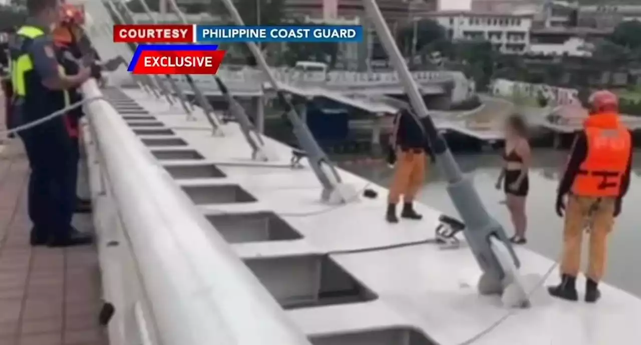 PCG personnel save woman who fell from Manila bridge