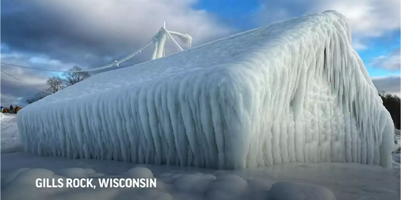 Lo spettacolare negozio ricoperto di ghiaccio a causa del grande freddo in Wisconsin | Flashes - Il Post