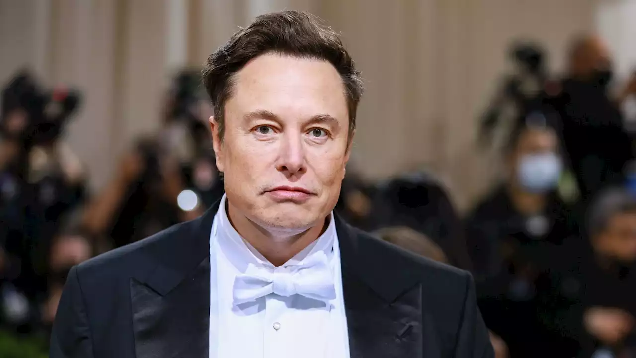 Elon Musk's personal fortune slid by $140 billion in 2022