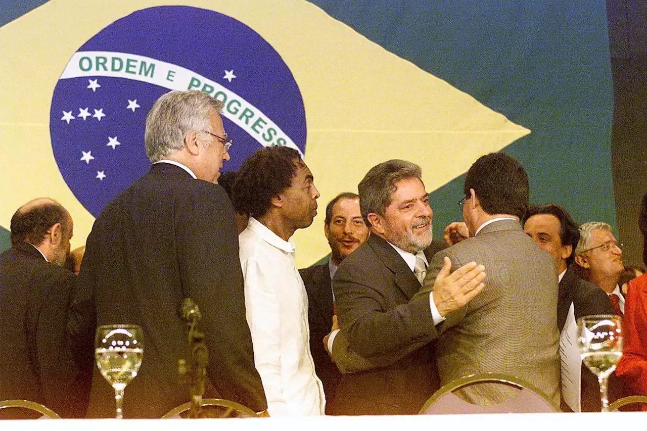 Reuniões de última hora antes dos nomes da Esplanada repetem Lula de 20 anos atrás