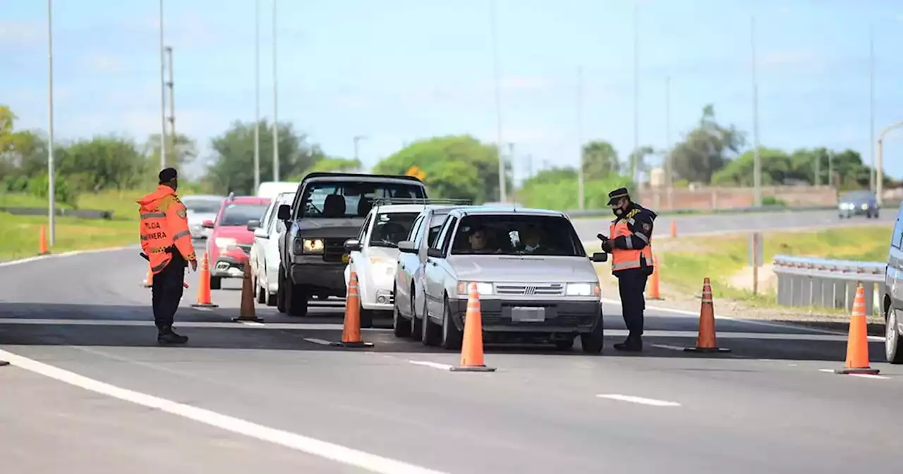 El Fuertecito: chocó contra un camión cargado con resmas y murió | Sucesos | La Voz del Interior