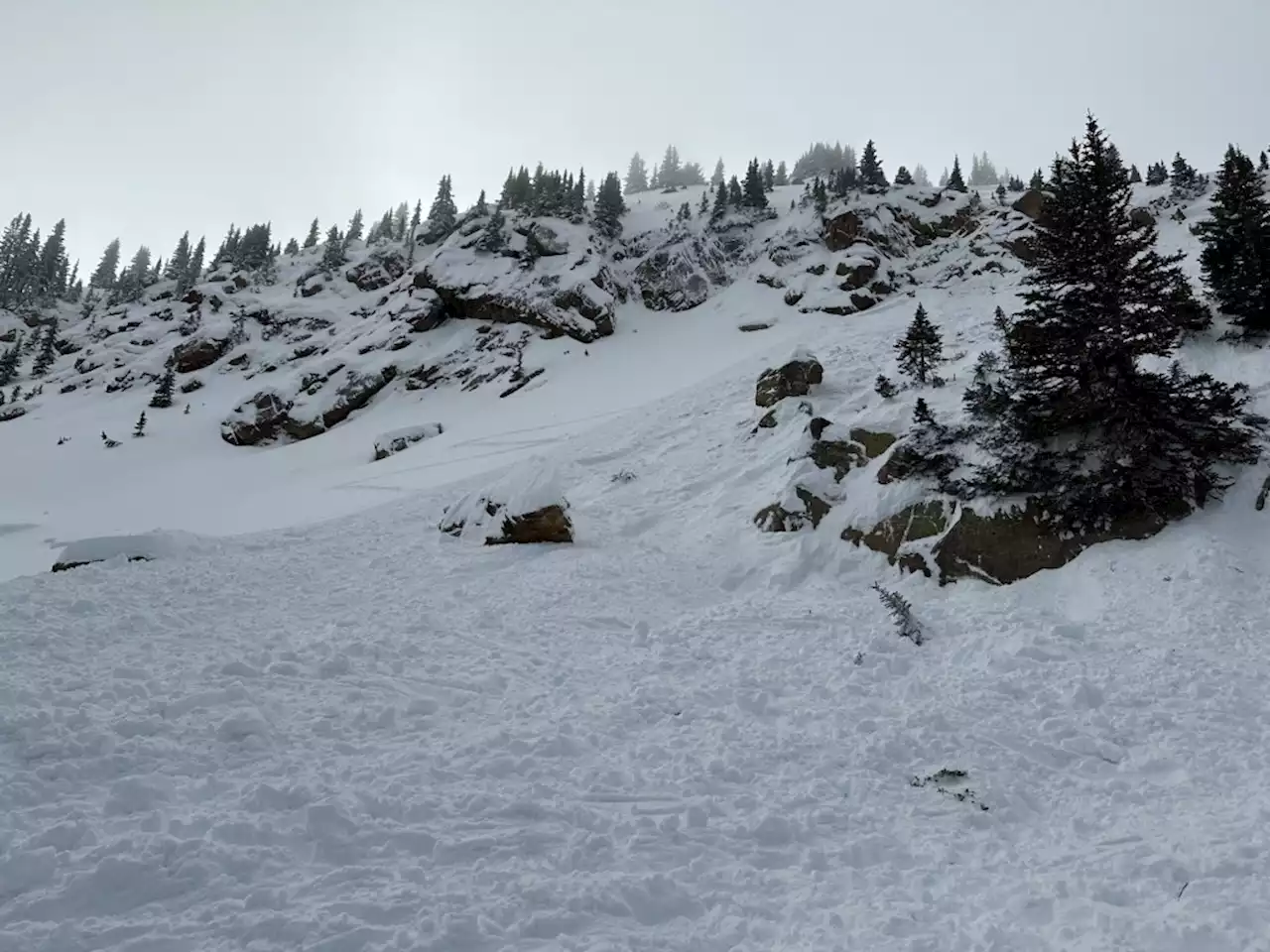 Man killed in Colorado avalanche