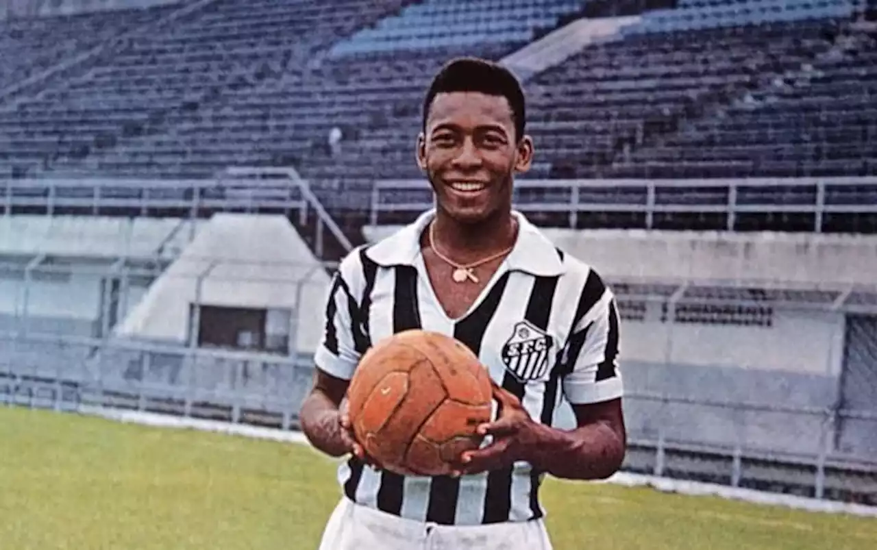 Santos de Brasil inmortaliza a su 'rey' Pelé en su nuevo escudo