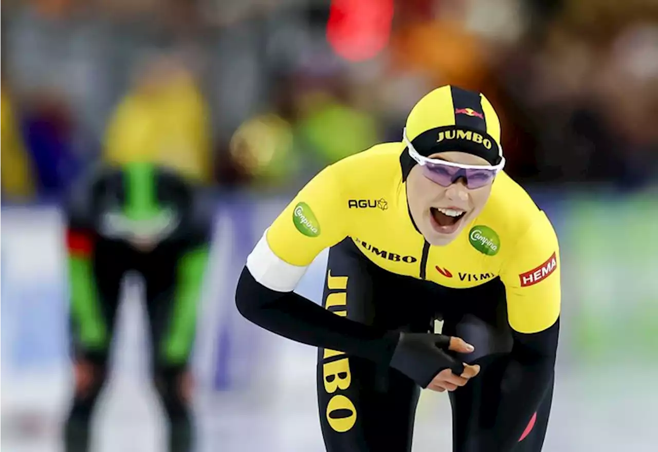 Jutta Leerdam straalt na derde titel NK sprint, Hein Otterspeer (34) oudste winnaar bij de mannen