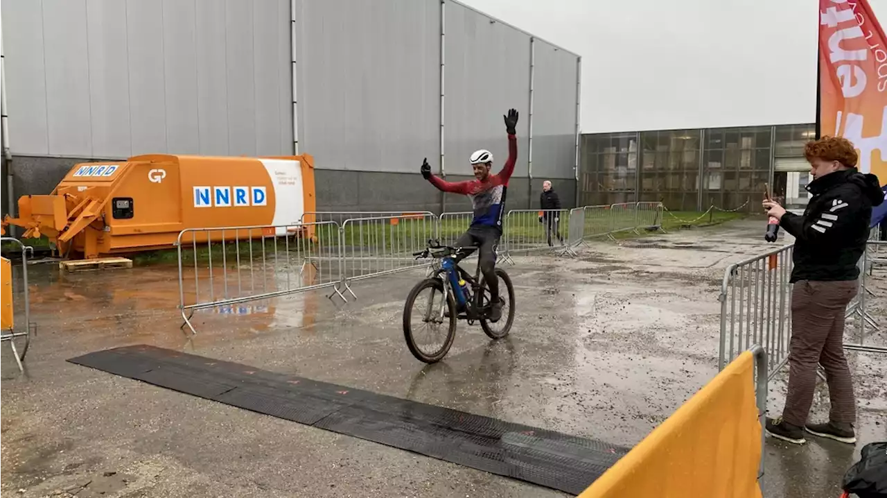 Tim Smeenge wint Drenthe 200 in Roden