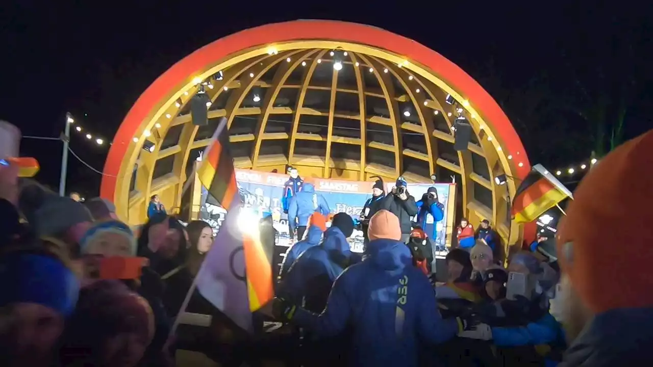 Vierschanzentournee: Lokalmatador Karl Geiger in Oberstdorf umjubelt