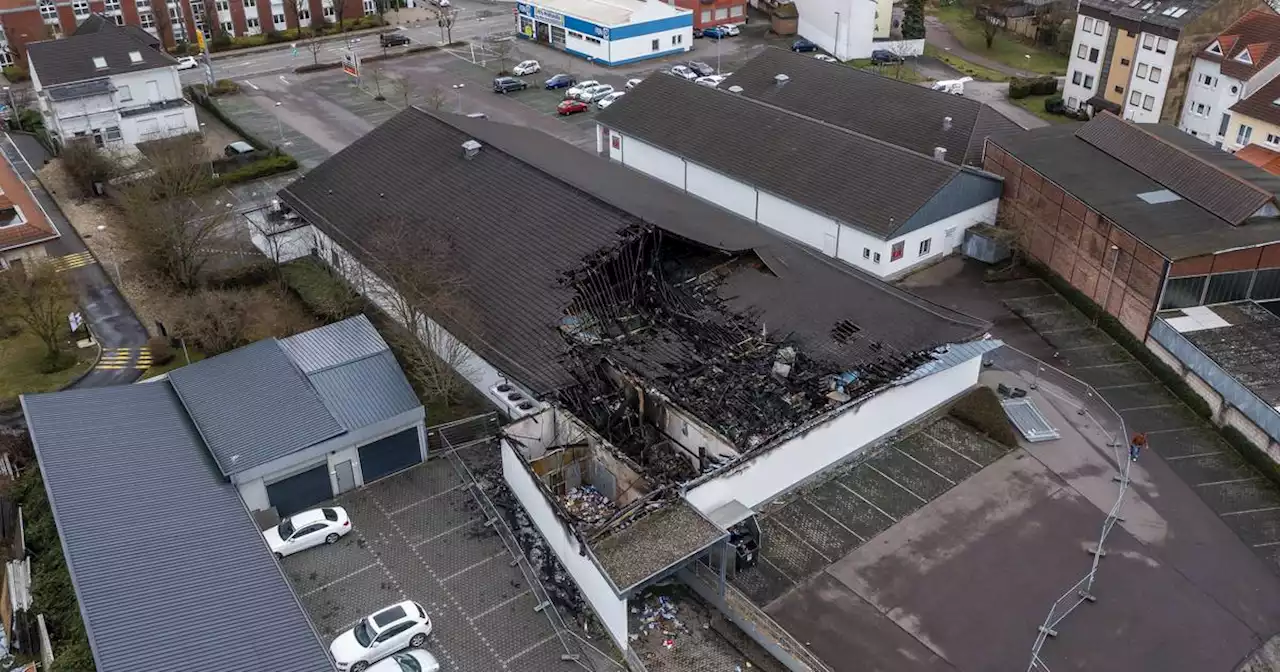 Großbrand: Als der Netto-Einkaufsmarkt in Dillingen 2022 in Flammen stand