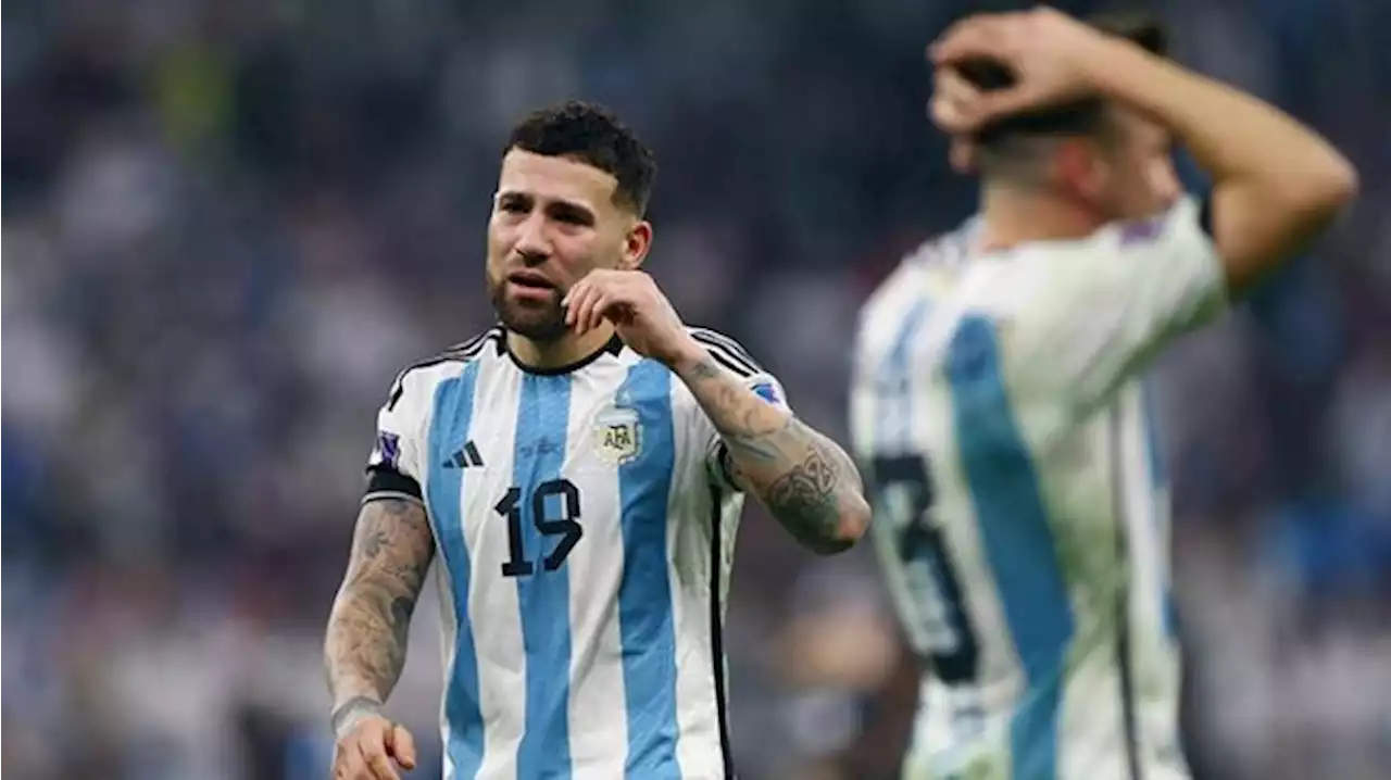 Bursa Transfer: Nicolas Otamendi Berfokus ke Benfica, Daley Blind Tinggalkan Ajax