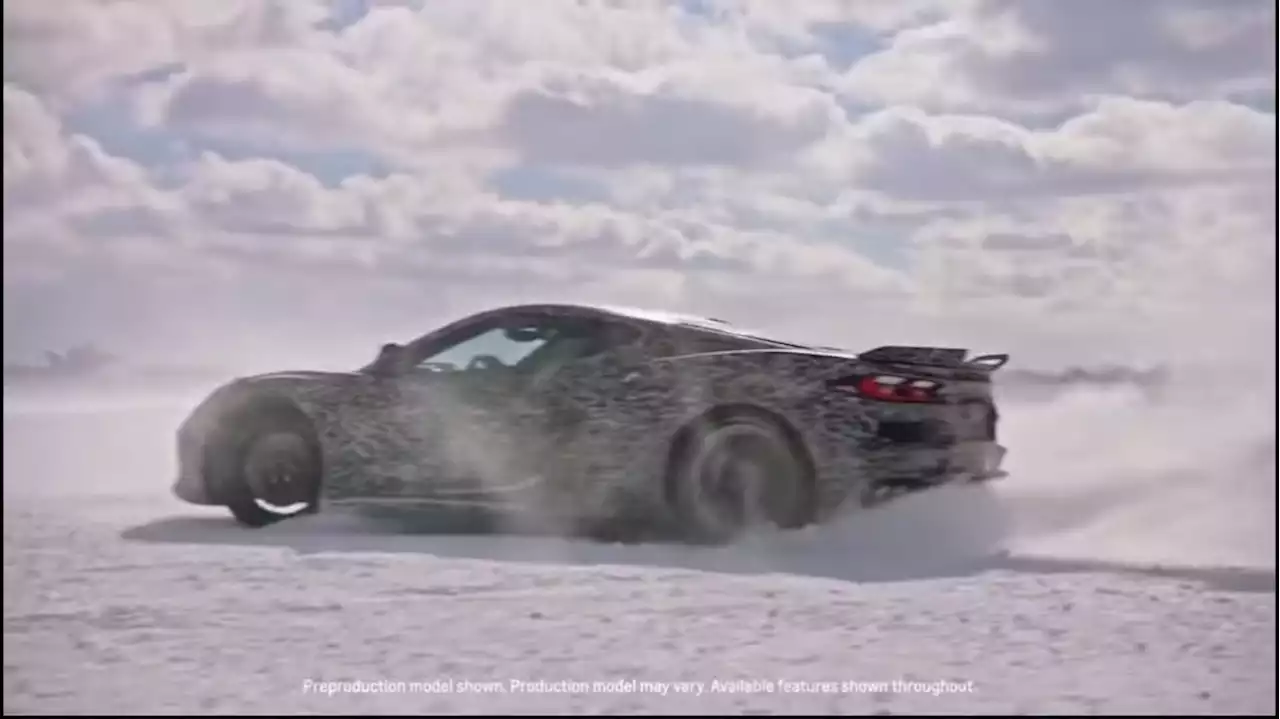 AWD Chevy Corvette E-Ray enjoys a bit more recess in the snow - Autoblog