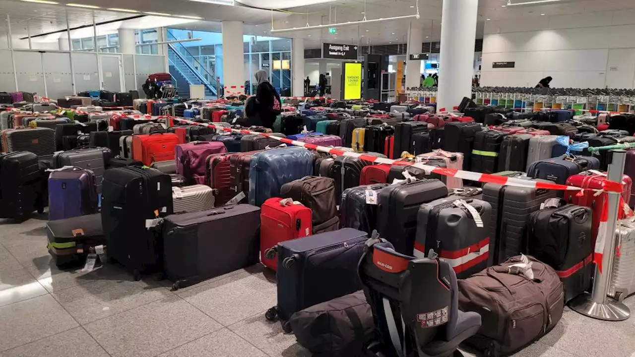 Tausende Koffer am Flughafen gestrandet – wird Reisechaos zur Normalität?