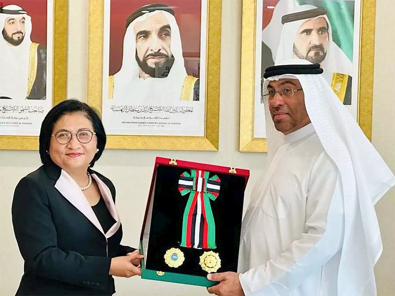 PHL ambassador receives highest award for envoys in UAE - BusinessWorld Online