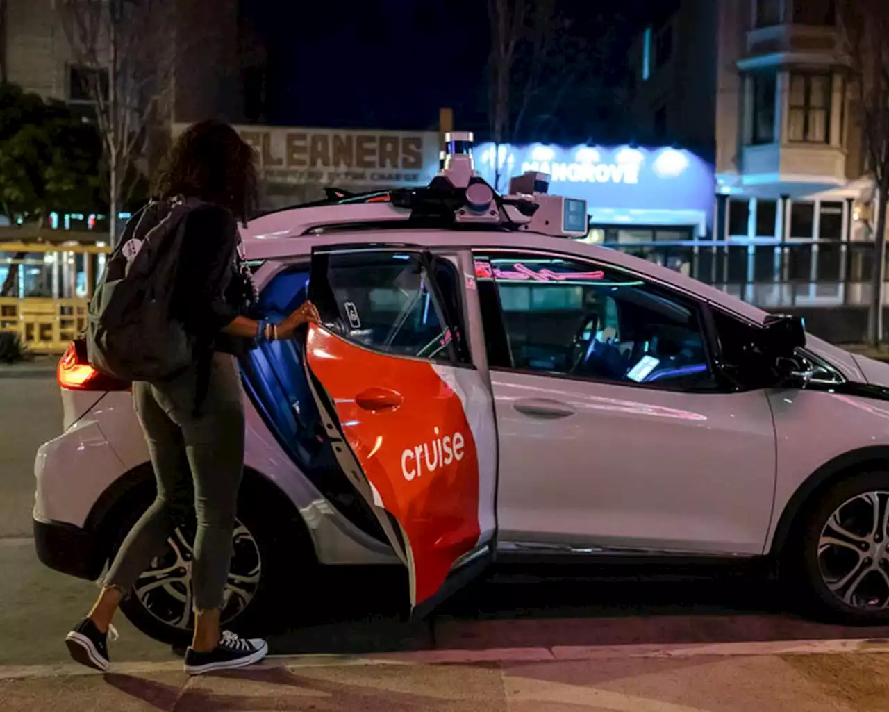 GM Cruise Self-driving Taxi Service Arrives in Austin