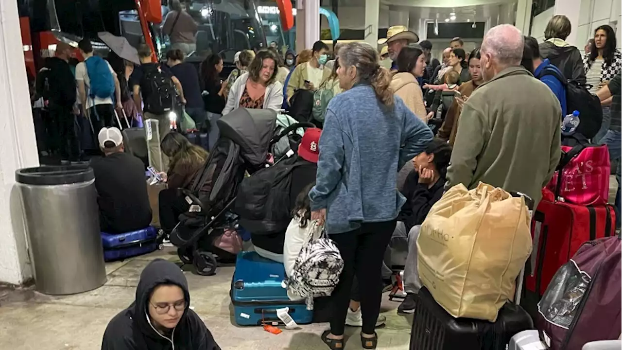 Sunwing still working to bring stranded passengers home from Mexico