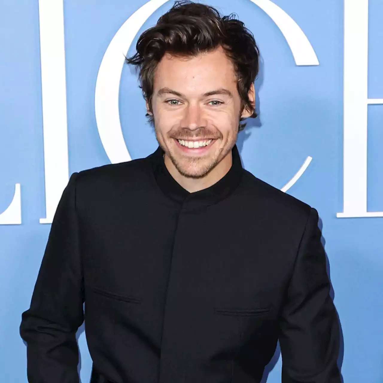 You’ll Adore This Look Into Harry Styles' Christmas Celebrations - E! Online