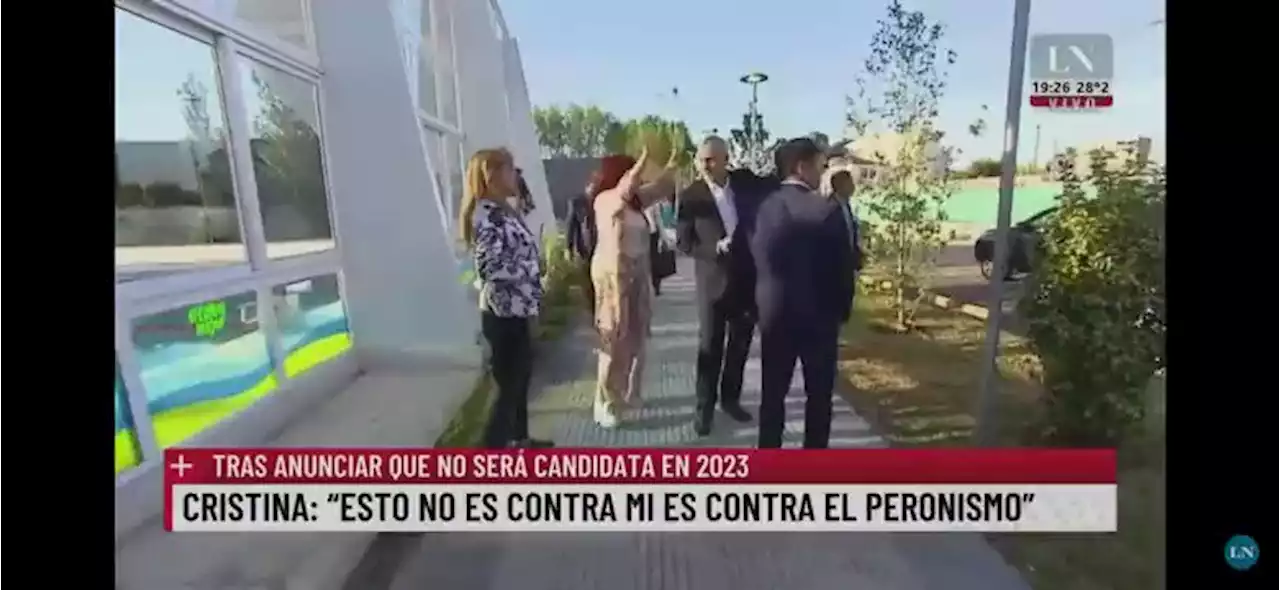 VIDEO | Viral: el 'saludo al vacío' de Cristina Kirchner