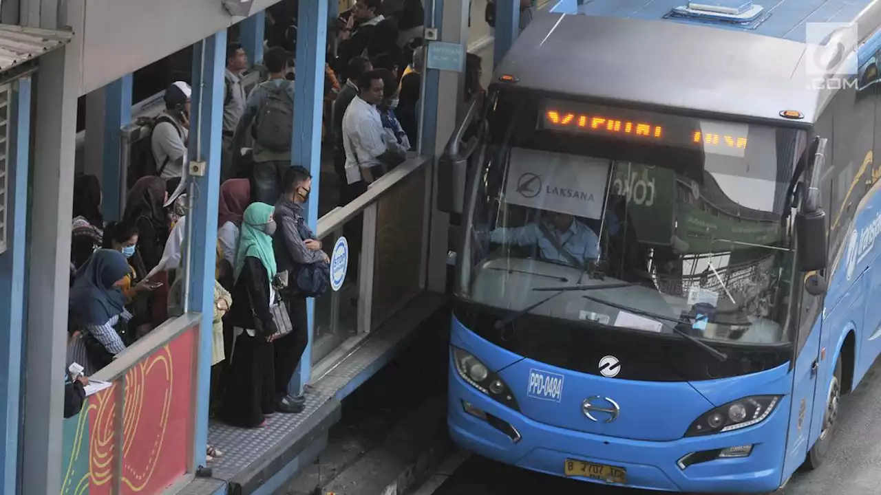 Malam Tahun Baru: Transjakarta Tambah 70 Bus dan Beroperasi hingga Pukul 02.00 WIB