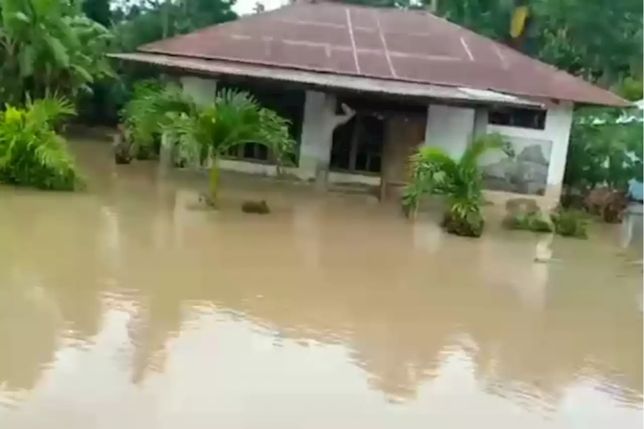 Banjir Terjang Dua Desa di Kupang, Puluhan Rumah Hanyut