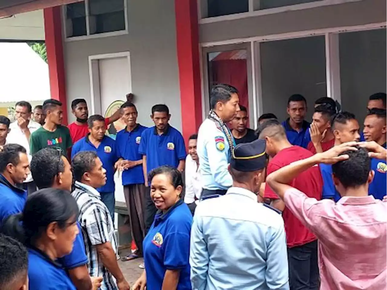 Wahyu Budi Resmi Gantikan Solichin Jadi Karutan IIB Larantuka