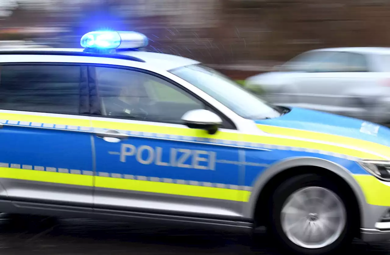 Abbiegeunfall in Hamburg: Zwei Frauen verletzt