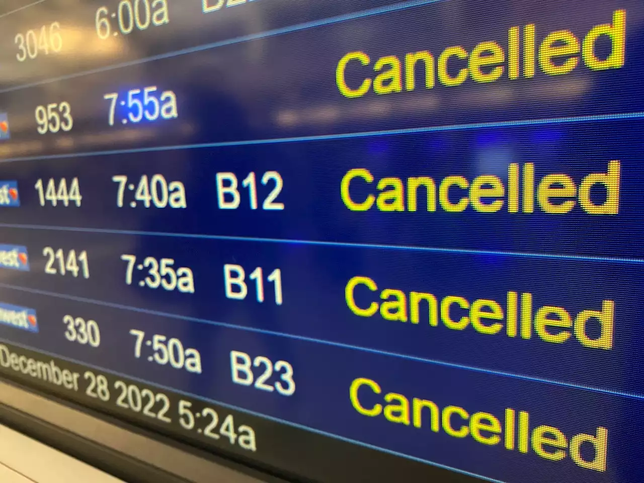 Southwest ‘Expects' to Resume Full Schedule by Weekend, Promises Reimbursement to Customers: CDA