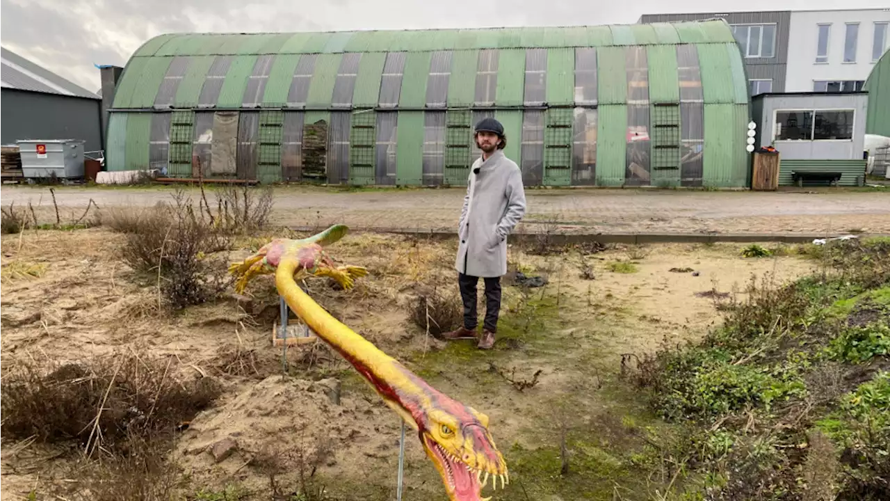 Kopie van miljoenen jaar oud zeereptiel 'Tany' van regen in drup: 'Eerst dakloos nu gebroken nek'