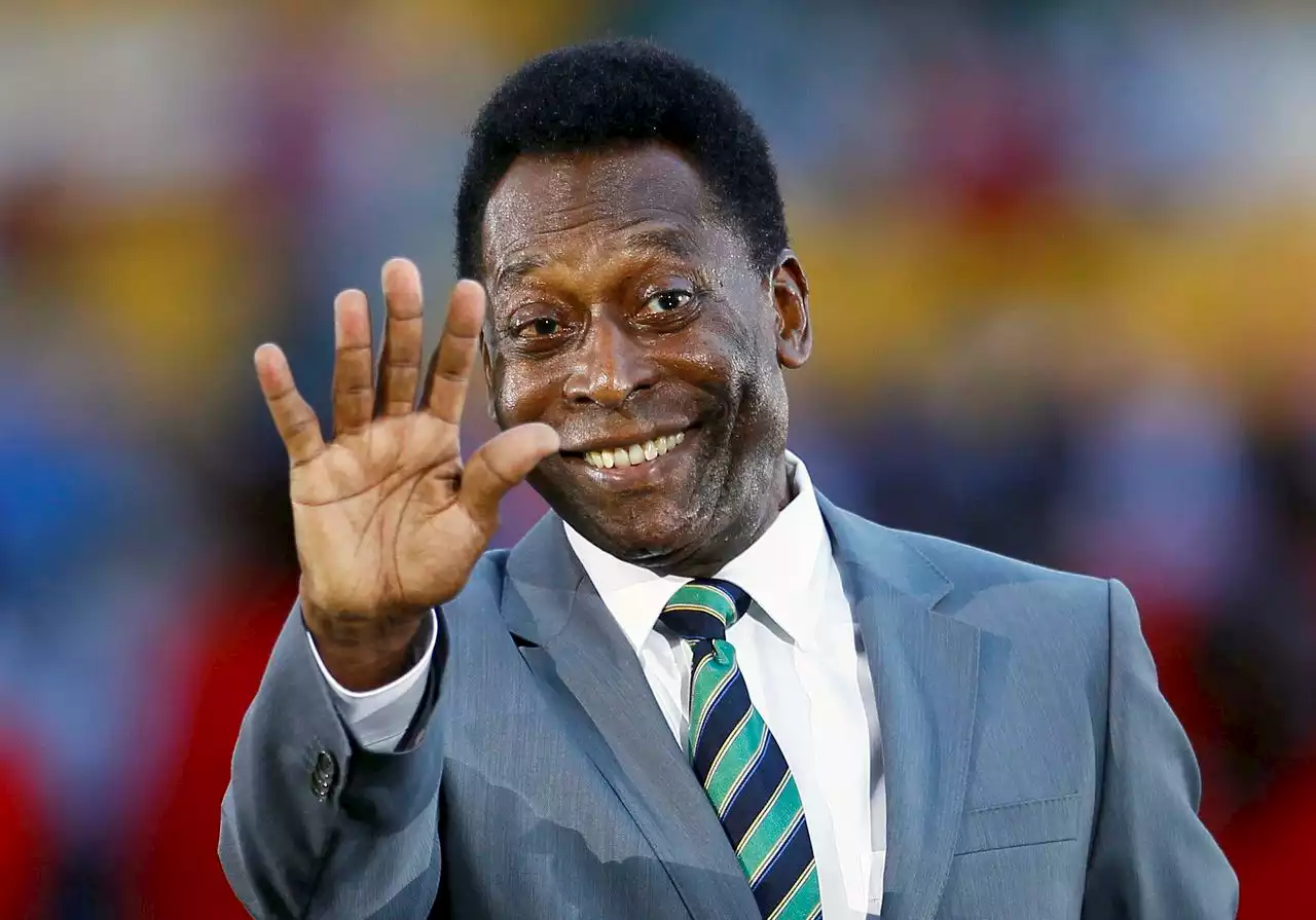 Soccer legend Pelé, Brazil’s mighty king of ‘beautiful game,’ has died