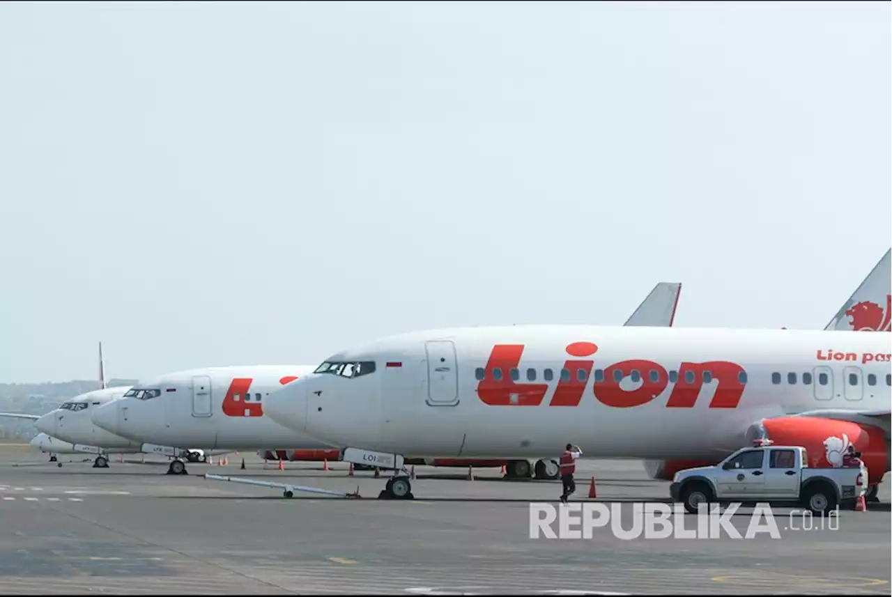 Lion Air Rute Batam-Padang Gagal Mendarat Akibat Cuaca Buruk |Republika Online