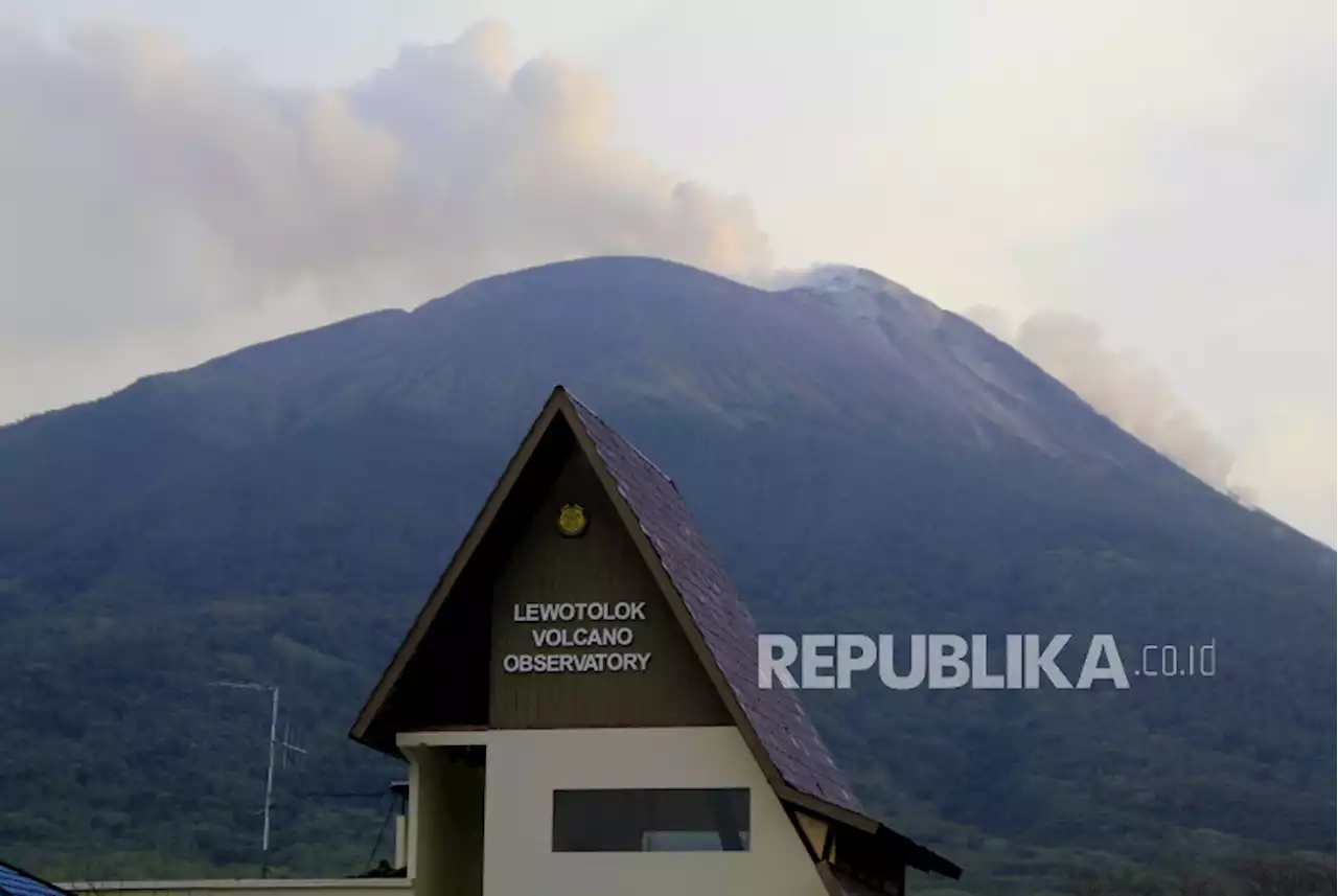 Warga di Kaki Gunung Ile Lewotolok Diimbau Waspada Ancaman Lahar |Republika Online