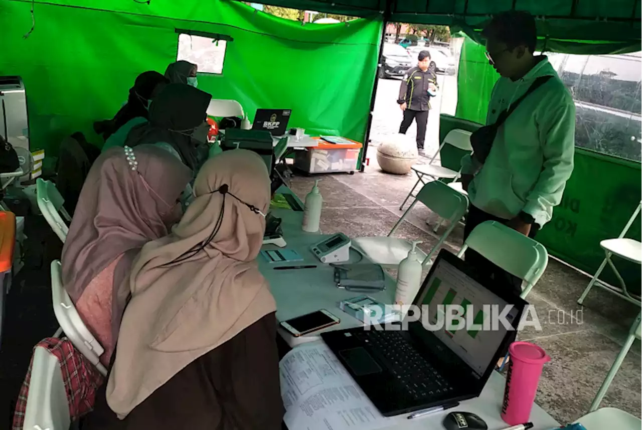 Wisatawan dan Lansia Bisa Manfaatkan Pos Kesehatan Nataru Akses Vaksinasi |Republika Online