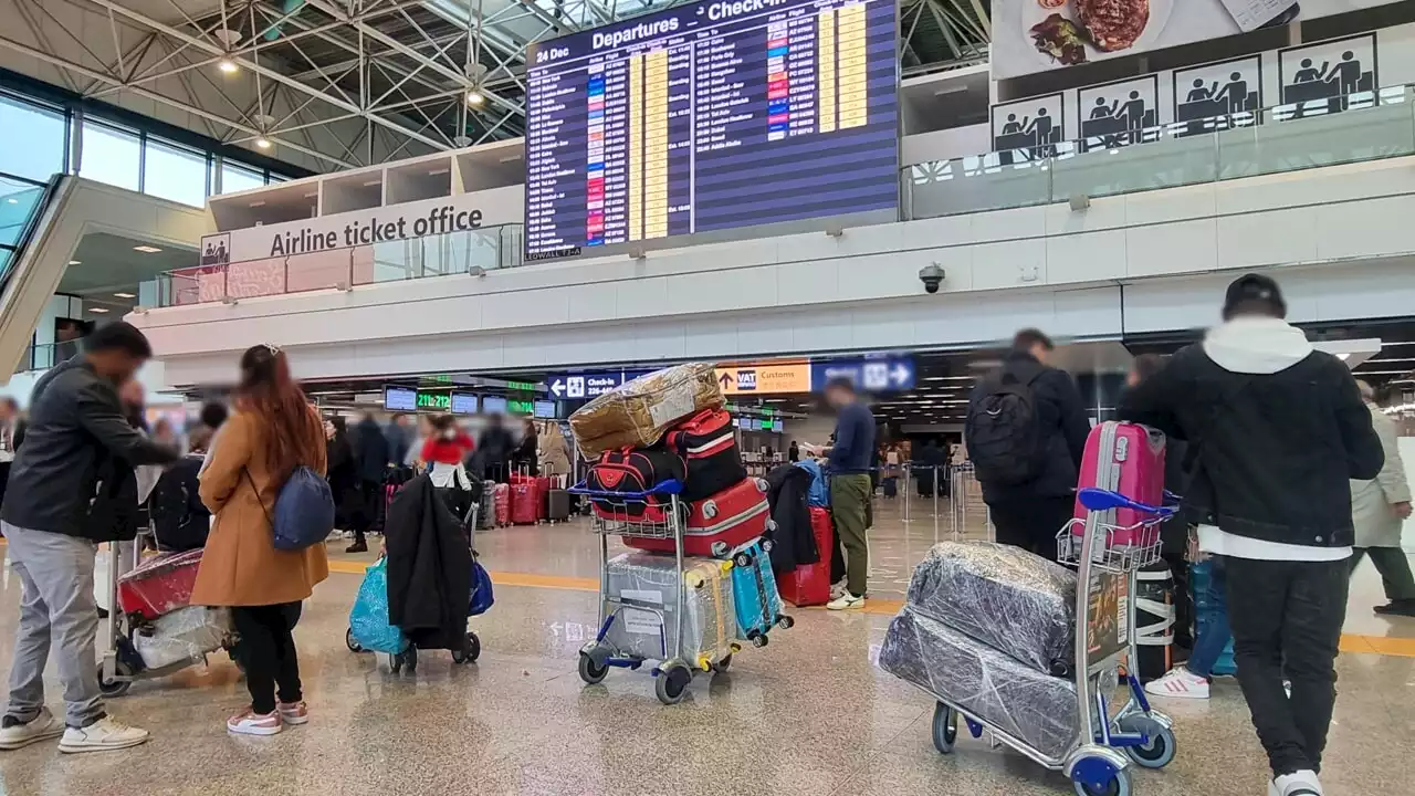 Tamponi obbligatori per chi arriva dalla Cina: a Fiumicino test Covid sul primo volo