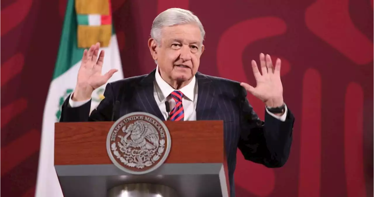 AMLO responde al #EsClaudia con lección de historia donde Muñoz Ledo es protagonista