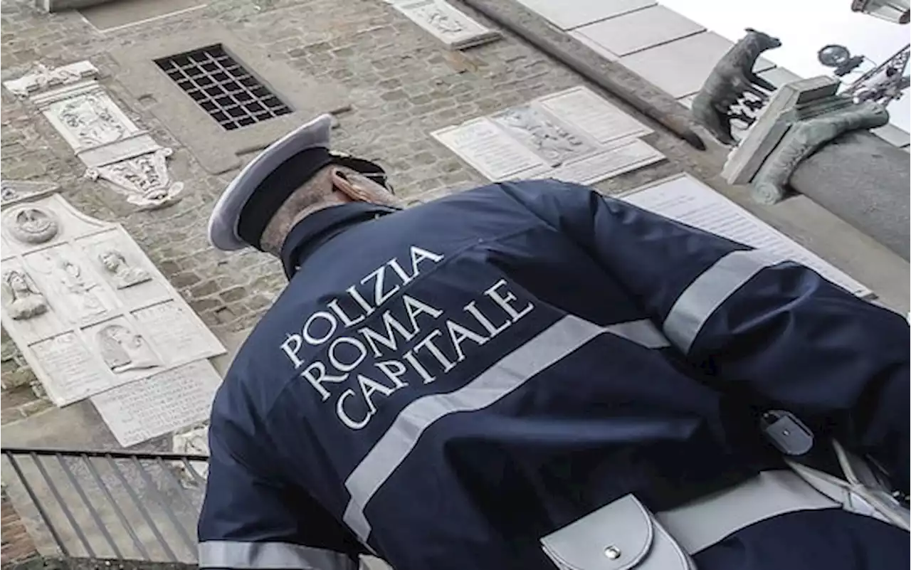 Truffe ai danni di anziana a Roma, tre misure cautelari