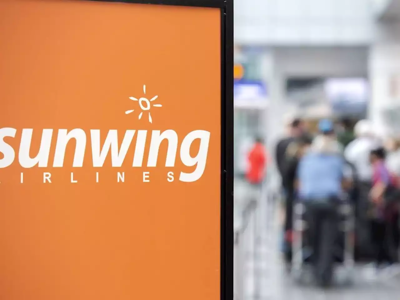 Sunwing still working to bring stranded passengers home from Mexico