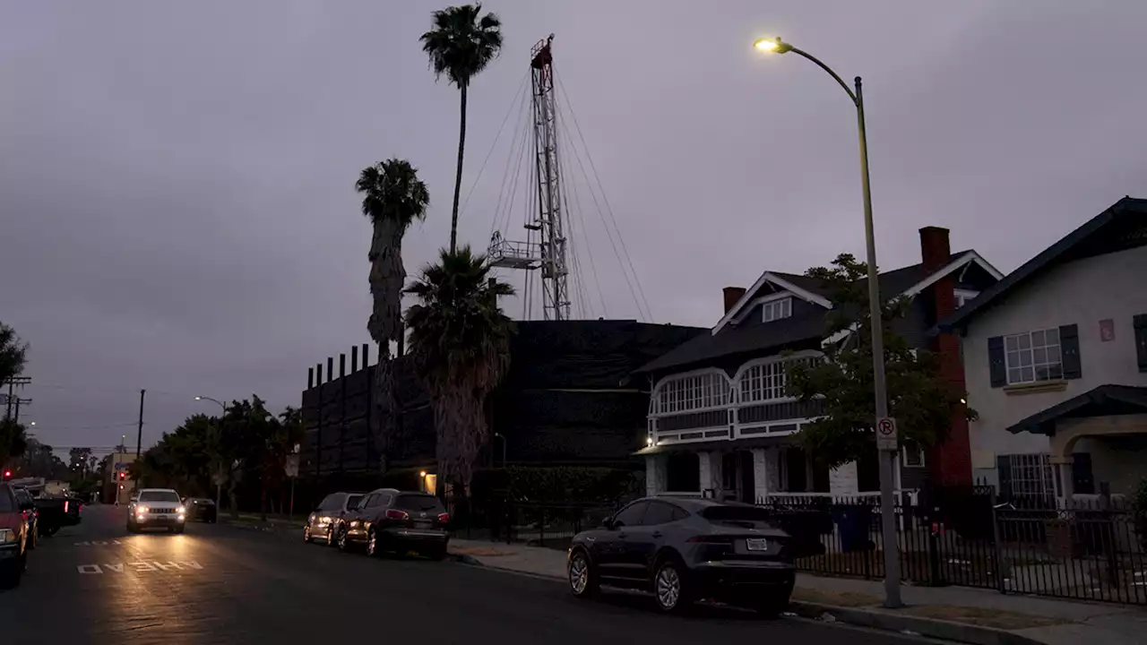 Los Angeles City Council approves phase-out of oil drilling, ban on new wells