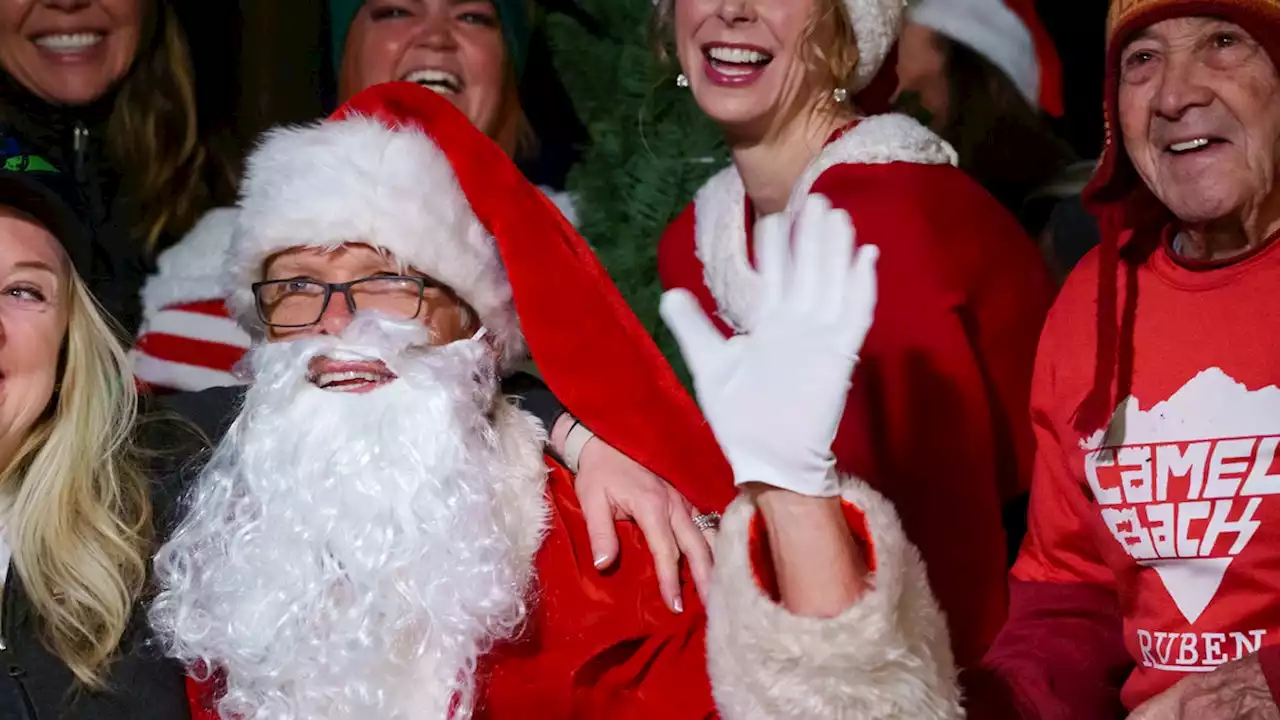 Camelback Santa returns to spread Christmas joy to the Valley