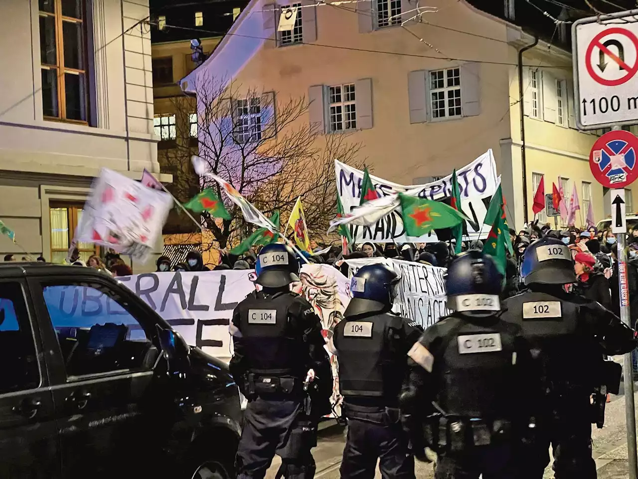 Leitartikel zur Polizeiarbeit in Basel – Und als Dank gibt es Hass und Hetze