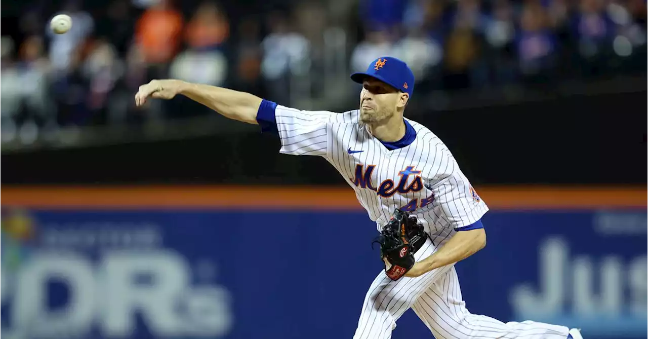 deGrom Signs With Rangers