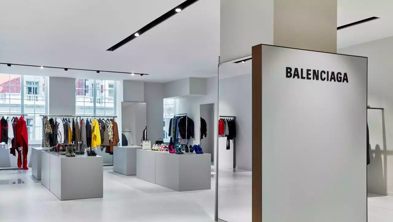 Balenciaga-Chef und Designer entschuldigen sich für Werbekampagnen