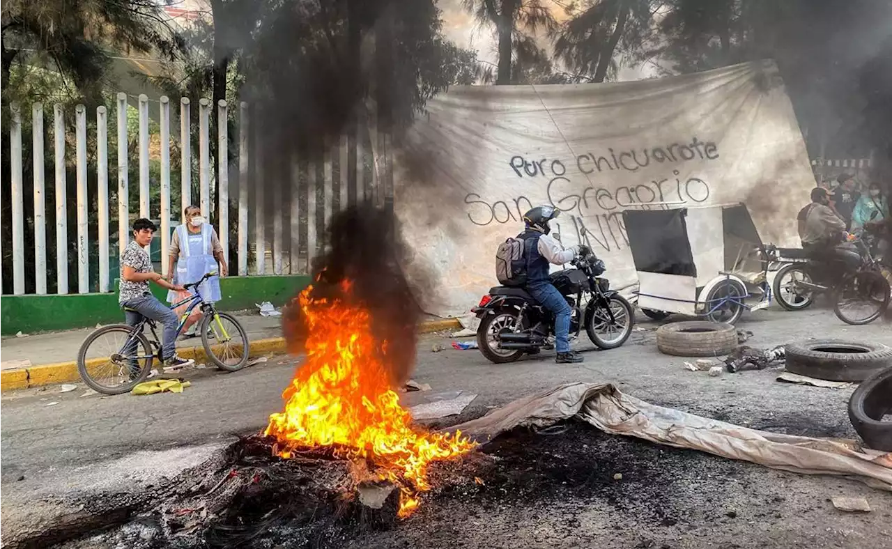 Habitantes de San Gregorio, Xochimilco, continúan con bloqueo y protestas