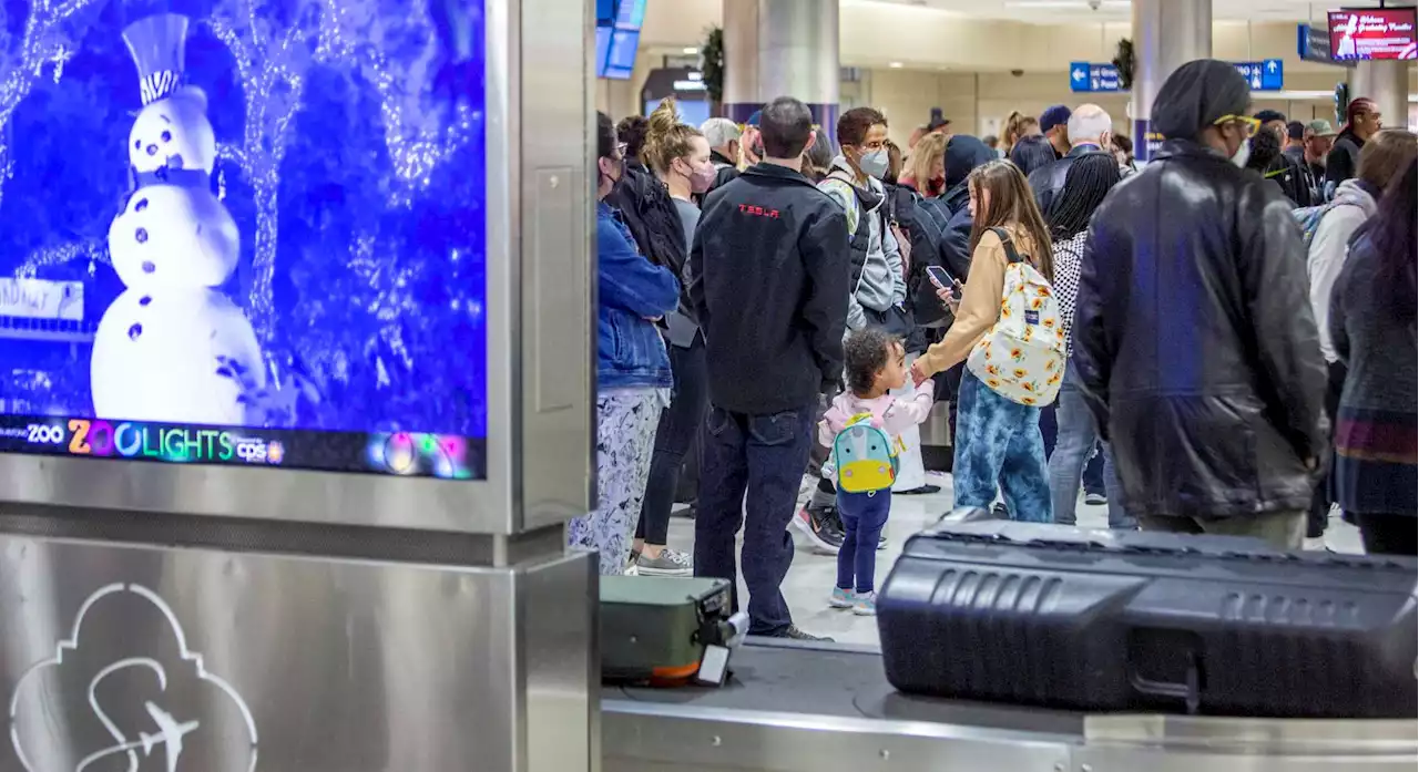 San Antonio airport surpassed 2019’s record-breaking Thanksgiving passengers totals