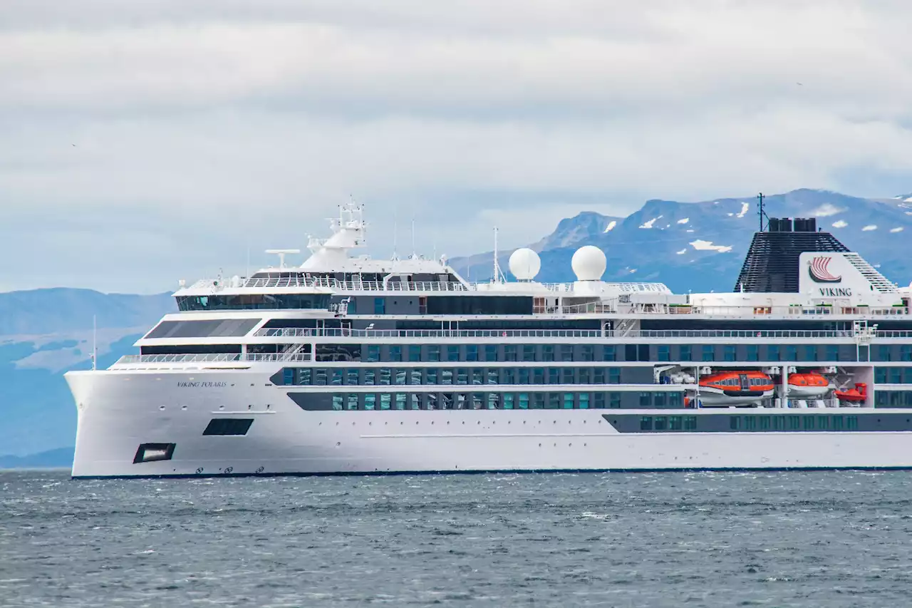 US woman killed when 'rogue wave' strikes Antarctic cruise ship